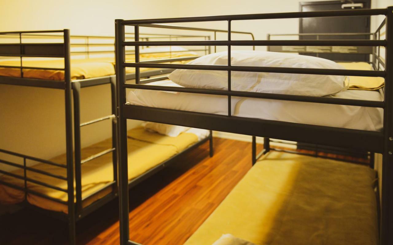 Kensington College Backpackers Hostel โตรอนโต ภายนอก รูปภาพ